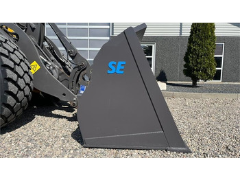 Leasing SE AB 2,9m3 skovl med Volvo beslag på. Den er 2.75 SE AB 2,9m3 skovl med Volvo beslag på. Den er 2.75: gambar 2 Leasing SE AB 2,9m3 skovl med Volvo beslag på. Den er 2.75 SE AB 2,9m3 skovl med Volvo beslag på. Den er 2.75: gambar 2