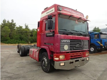 Truk sasis VOLVO F12
