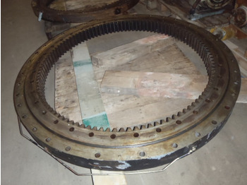 Cincin slewing HITACHI
