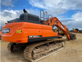 Ekskavator perayap Doosan DX300LC: gambar 3