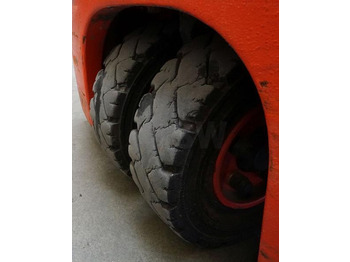 Forklift listrik LINDE E16