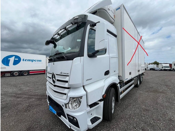 Truk sasis MERCEDES-BENZ