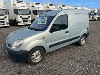 Mobil NISSAN