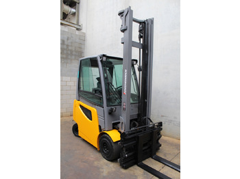 Forklift listrik JUNGHEINRICH EFG 425