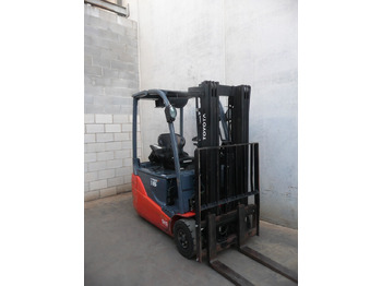Forklift listrik TOYOTA
