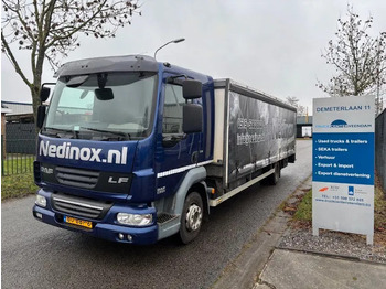 Truk dengan terpal samping DAF LF 45 210