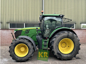 Traktor JOHN DEERE 6210R