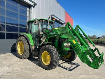 Traktor JOHN DEERE 6230