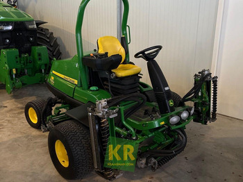 Mesin pemotong rumput JOHN DEERE 7500