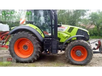 Traktor CLAAS Axion 830
