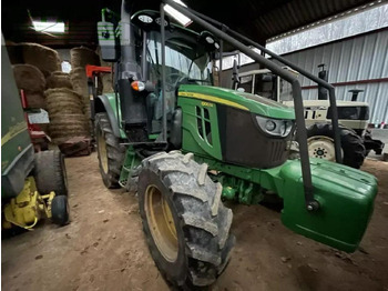 Traktor JOHN DEERE 6100M