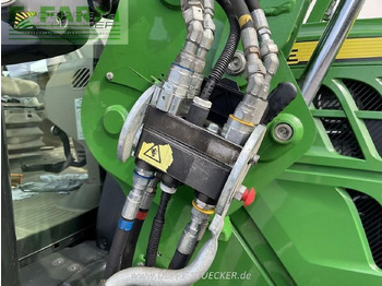 Traktor John Deere 6110r: gambar 3