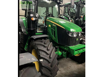 Traktor JOHN DEERE 6120M