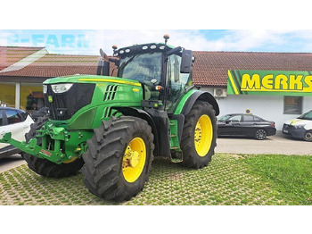 Traktor JOHN DEERE 6215R