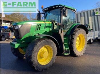 Traktor John Deere 6215r: gambar 1