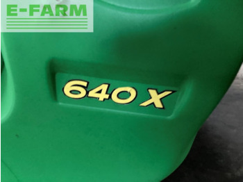 Lampiran pemanen pakan ternak JOHN DEERE