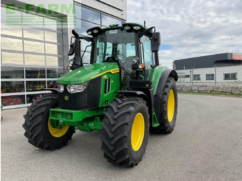 Traktor JOHN DEERE