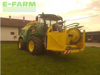 Pemanen hijauan JOHN DEERE 8600