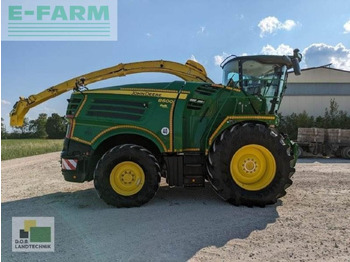 Pemanen hijauan JOHN DEERE 8600
