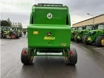 Baler persegi John Deere 864: gambar 3