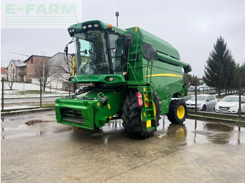 Pemanen gabungan JOHN DEERE W440
