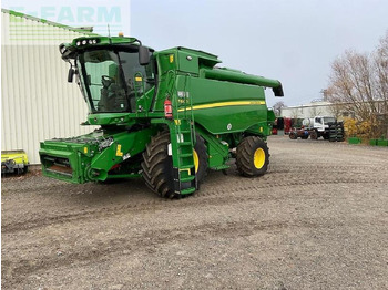 Pemanen gabungan JOHN DEERE T660