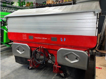 Penyebar pupuk KVERNELAND