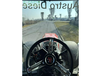 Traktor Massey Ferguson mf 8s.265: gambar 5 Traktor Massey Ferguson mf 8s.265: gambar 5