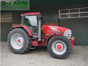 Traktor McCORMICK