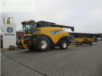 Pemanen gabungan NEW HOLLAND CR9000