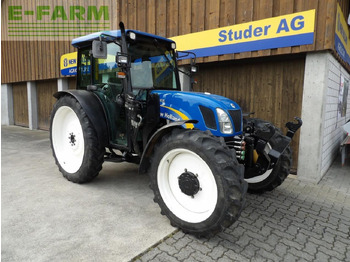 Traktor NEW HOLLAND