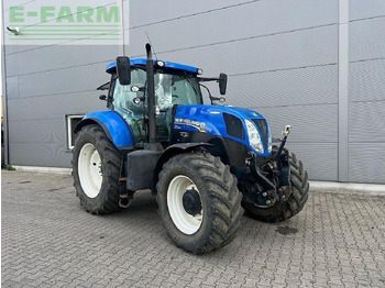 Traktor NEW HOLLAND T7.200