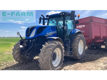 Traktor NEW HOLLAND T7