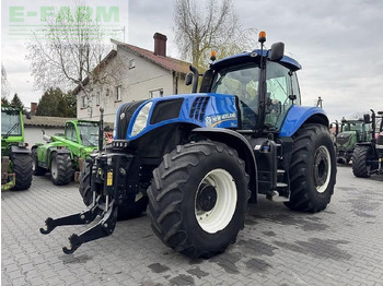 Traktor NEW HOLLAND T8