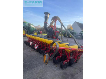 Penabur presisi VÄDERSTAD