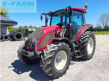 Traktor VALTRA A114
