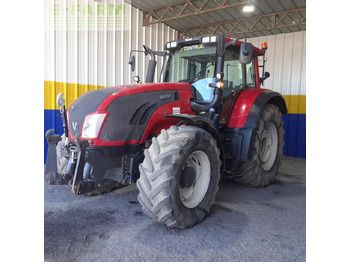Traktor VALTRA T163