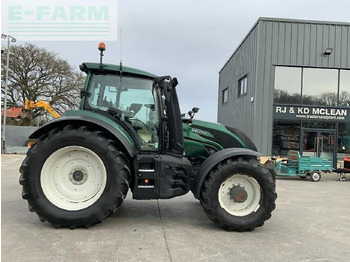 Traktor VALTRA T214
