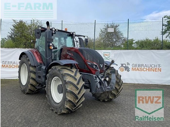 Traktor VALTRA T234