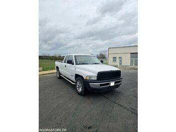 Truk pikap DODGE