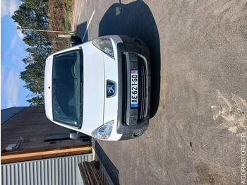 Van kecil PEUGEOT Partner