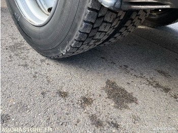 Truk RENAULT D13 FOREUSE RISA G2T: gambar 5 Truk RENAULT D13 FOREUSE RISA G2T: gambar 5