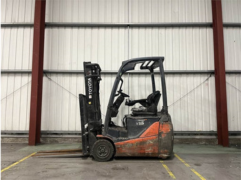 Forklift listrik TOYOTA