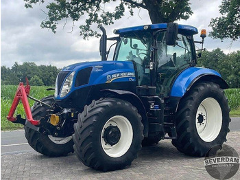 Traktor NEW HOLLAND T7