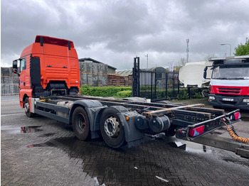 Pengangkut kontainer/ Container truck MAN TGX 26.440 XLX 6X2 EURO 5 - BDF CHASSIS + RETARDER: gambar 5