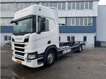Pengangkut kontainer/ Container truck SCANIA R 410