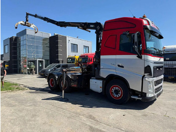 Truk derek VOLVO FH 540