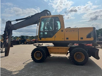 Ekskavator roda Volvo EW 180 B: gambar 2