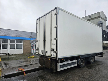 Trailer kotak tertutup DRACO