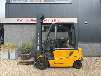 Forklift listrik JUNGHEINRICH EFG